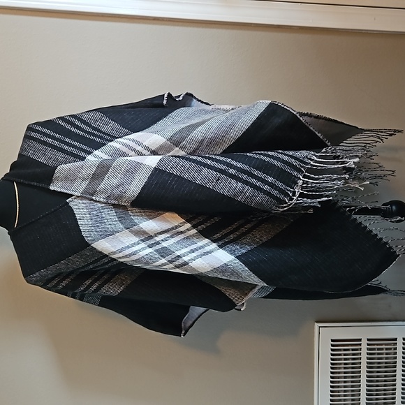 Vince Camuto Accessories - Vince Caputo  shawl with arm holes.